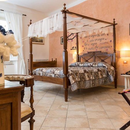 Locanda Dei Fiori Pistoia Bagian luar foto