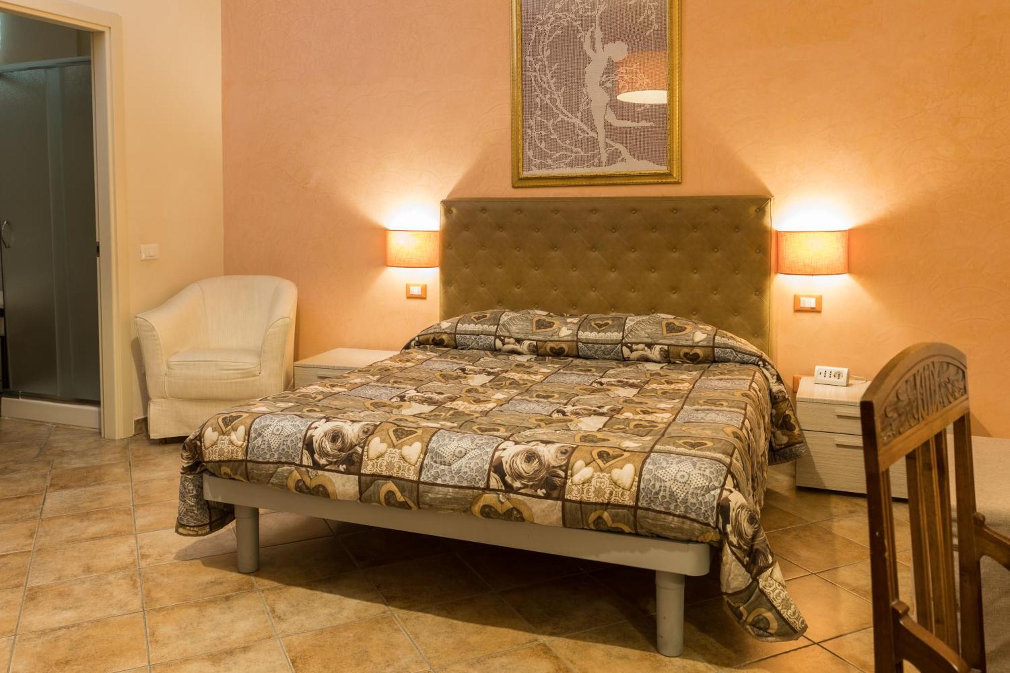 Locanda Dei Fiori Pistoia Bagian luar foto