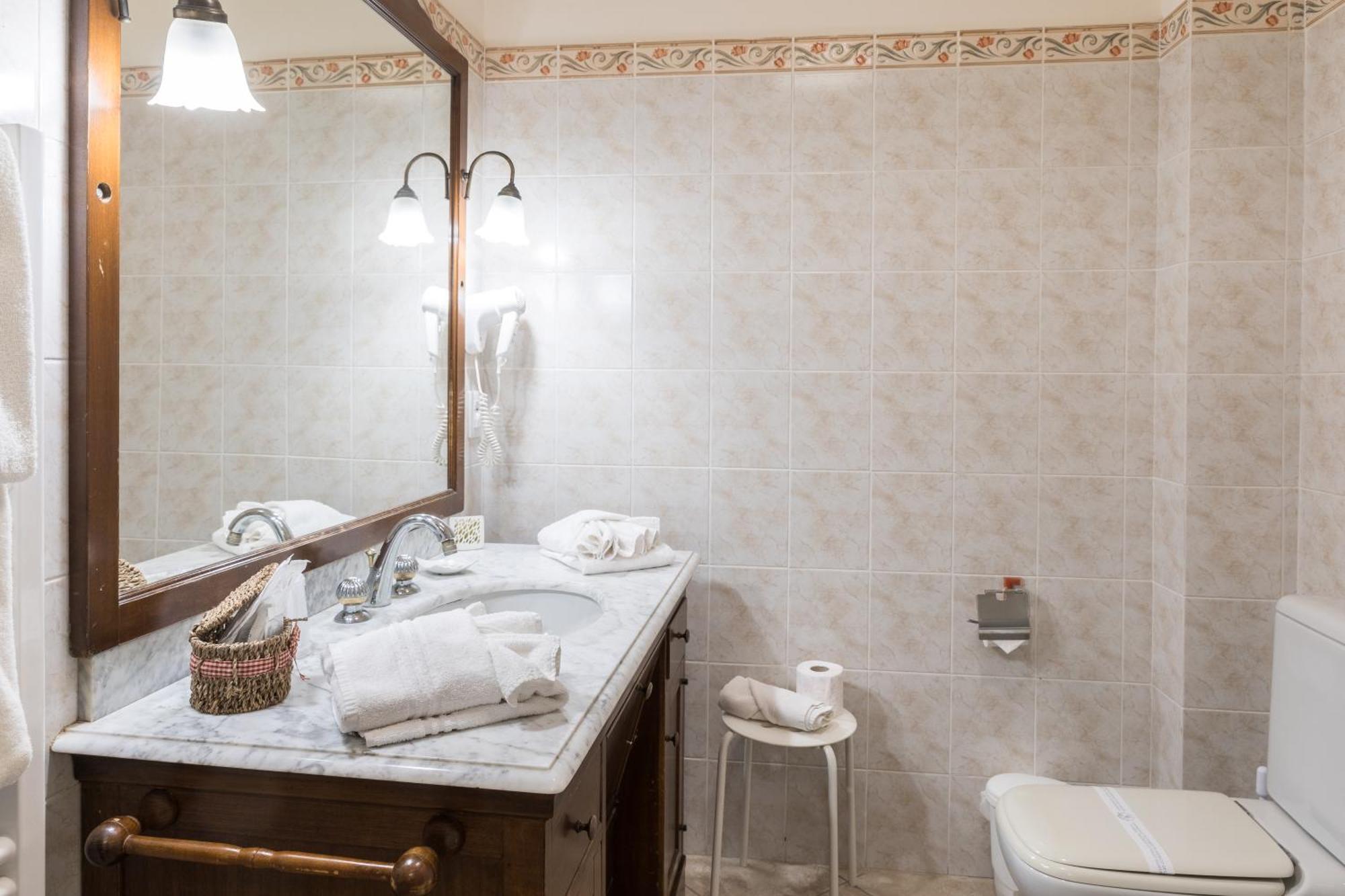Locanda Dei Fiori Pistoia Bagian luar foto