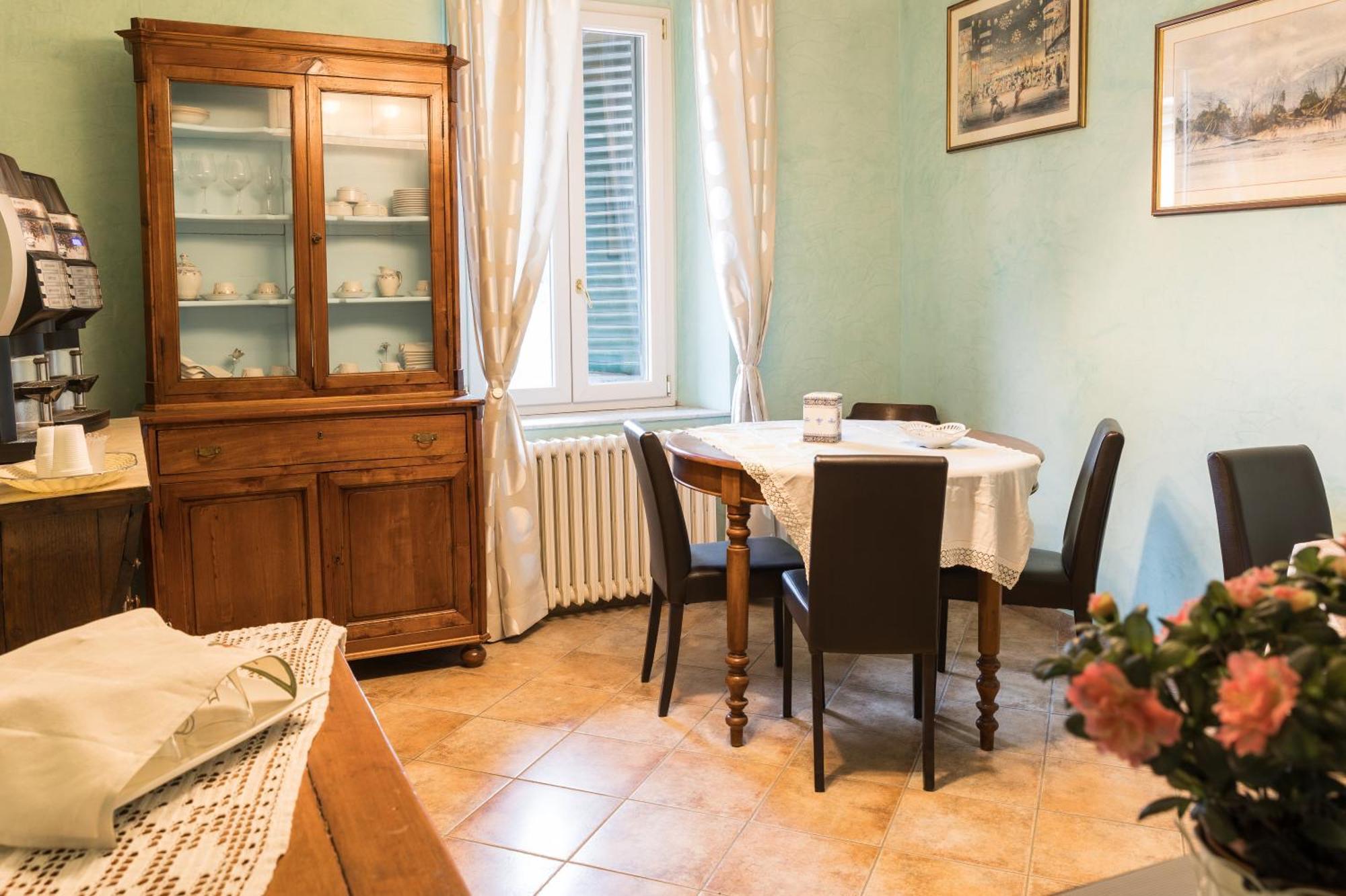 Locanda Dei Fiori Pistoia Bagian luar foto