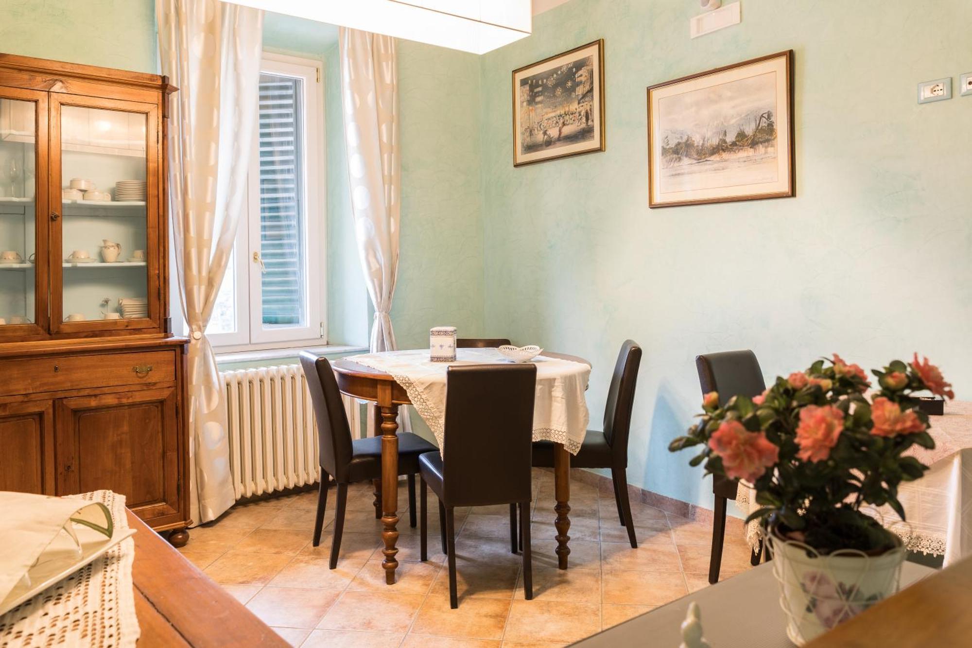 Locanda Dei Fiori Pistoia Bagian luar foto