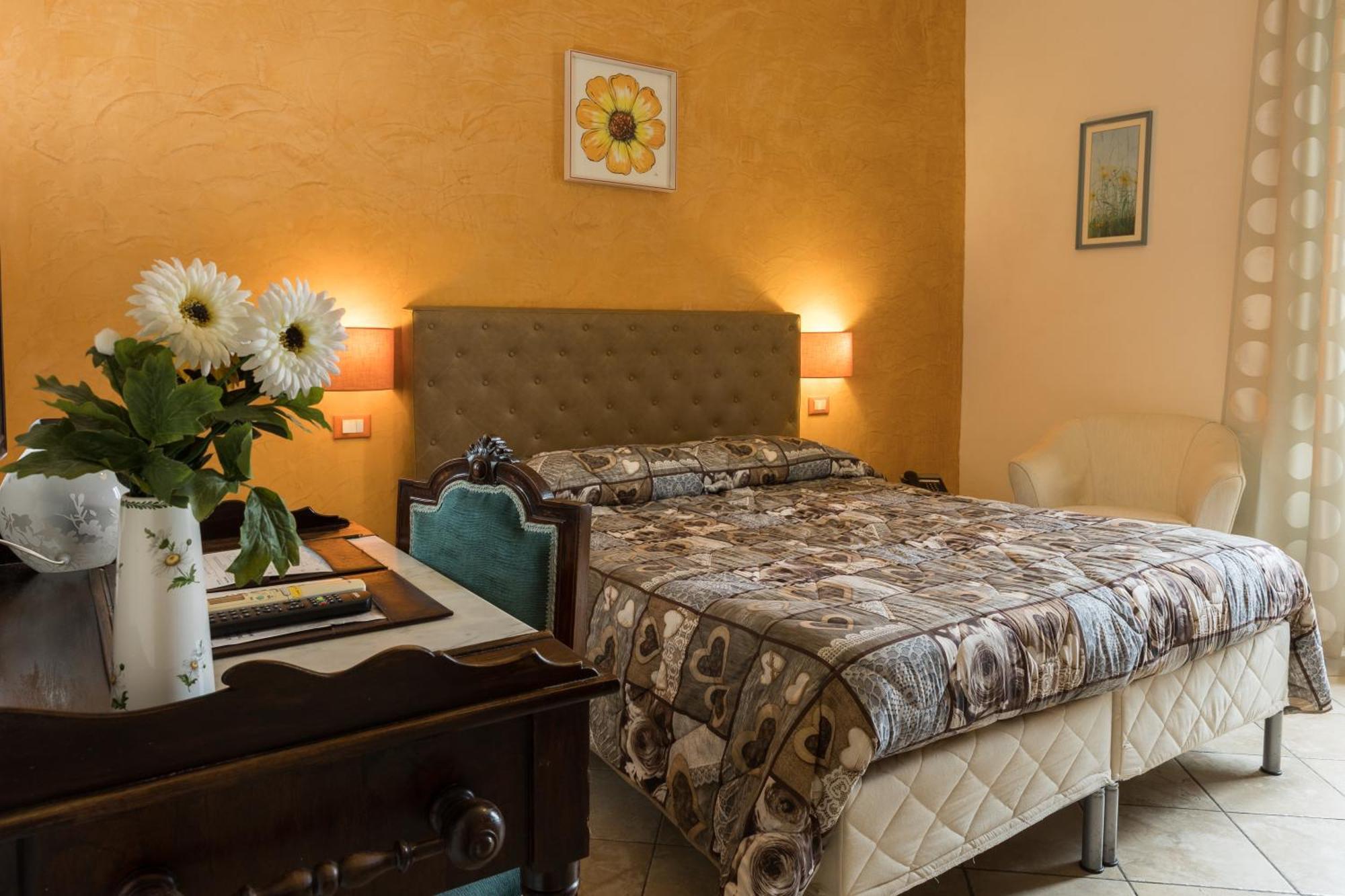 Locanda Dei Fiori Pistoia Bagian luar foto