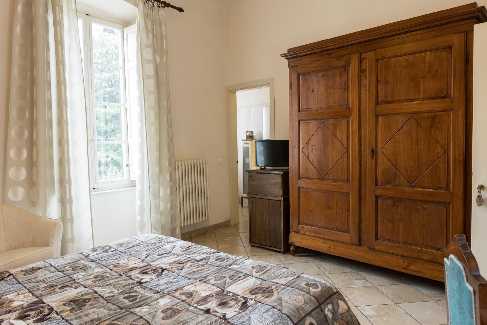 Locanda Dei Fiori Pistoia Bagian luar foto