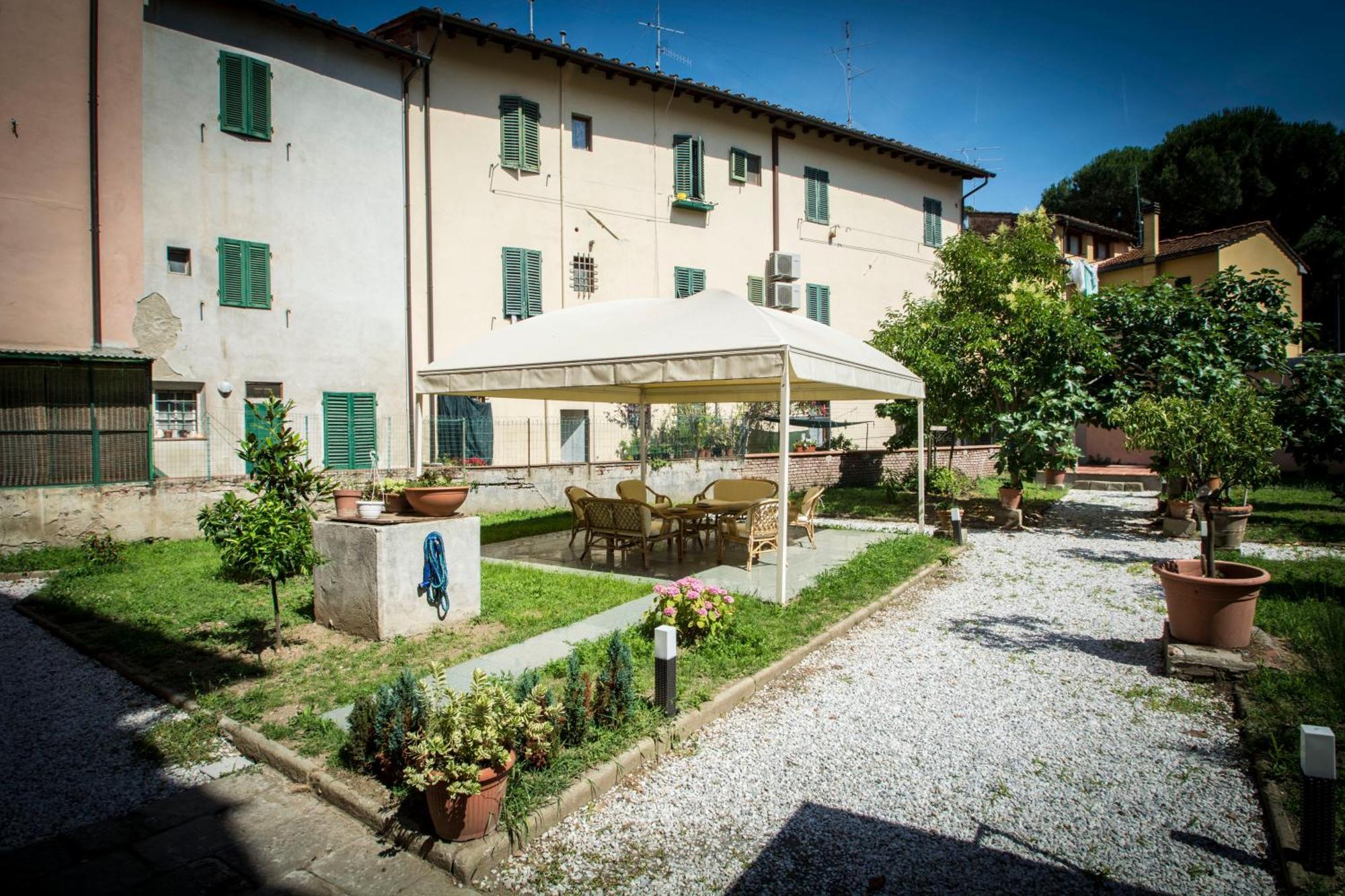Locanda Dei Fiori Pistoia Bagian luar foto