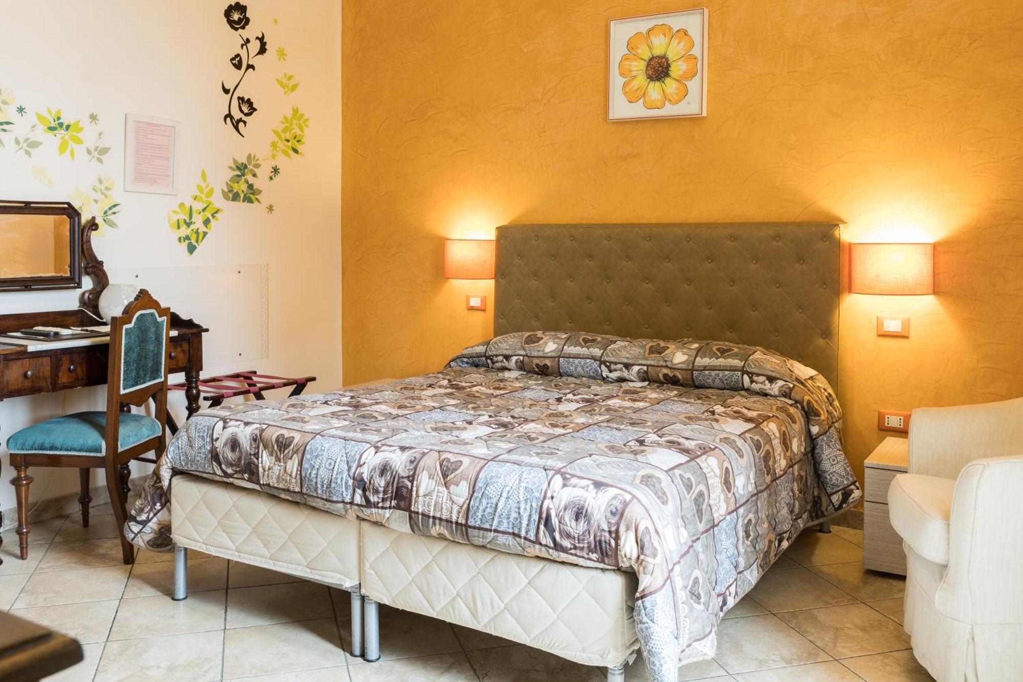 Locanda Dei Fiori Pistoia Bagian luar foto
